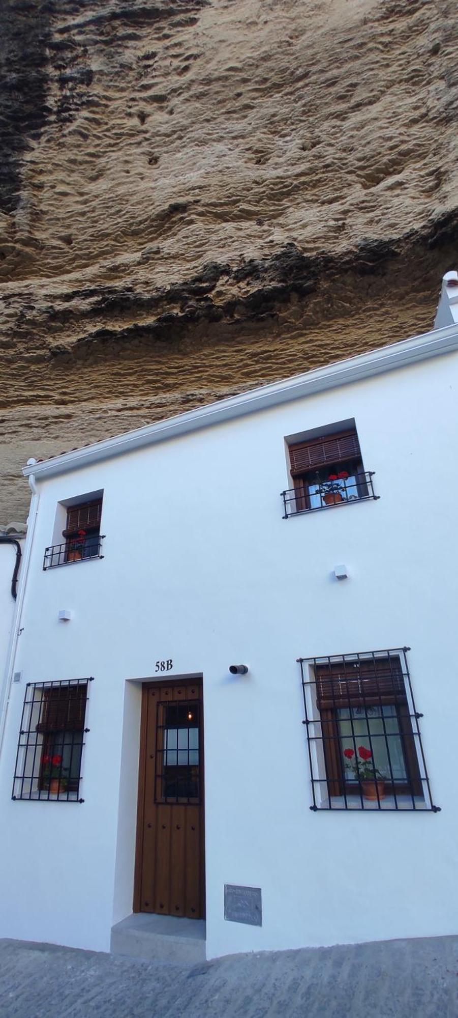 Casa Cueva Las Chicas Del Puente Setenil De Las Bodegas ภายนอก รูปภาพ
